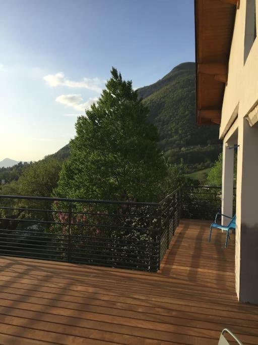 Maison De Vacances 220M2 Vue Lac Et Chateau Menthon-Saint-Bernard Εξωτερικό φωτογραφία
